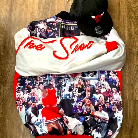 Chicago Bulls jacket and Chicago Bulls hat - Picture 1 of 2